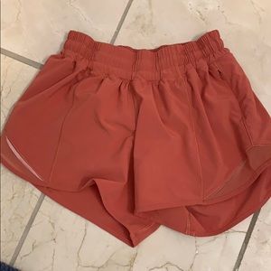 salmon size 4 lululemon shorts